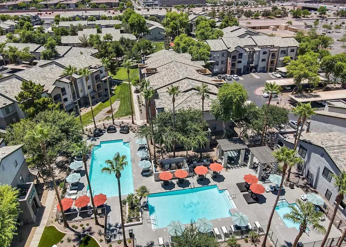 Boulevard Quiet Modern 1br Pickleball Pool Parking Gym 08